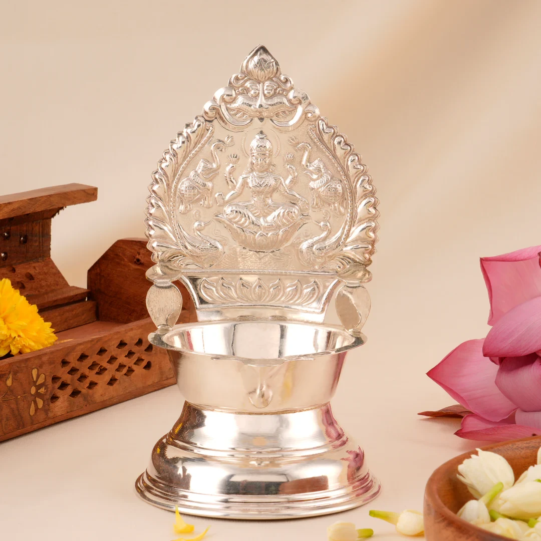 Silver Kamatchi Vilakku