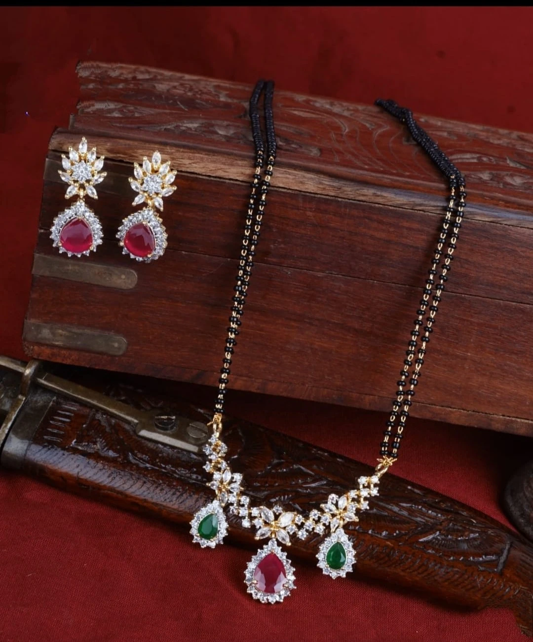 Royal Drop Floral Mangalsutra Necklace Set